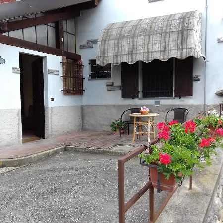 Eli's House Apartmán